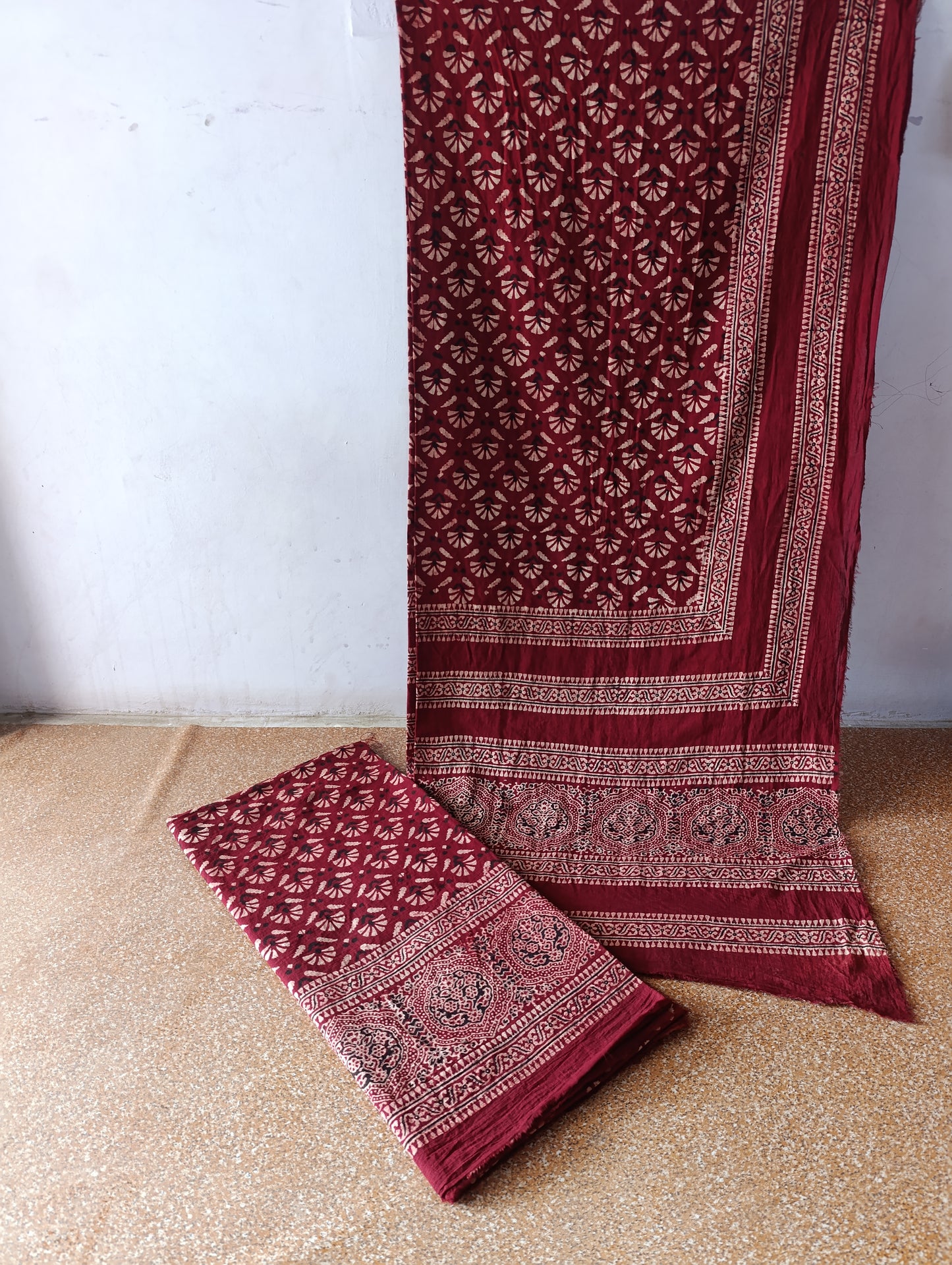 Block painting maroon
