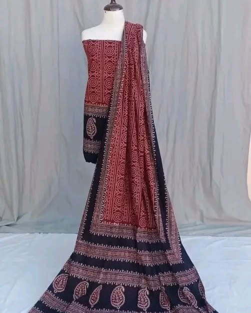 Two Tone maroon chunri
